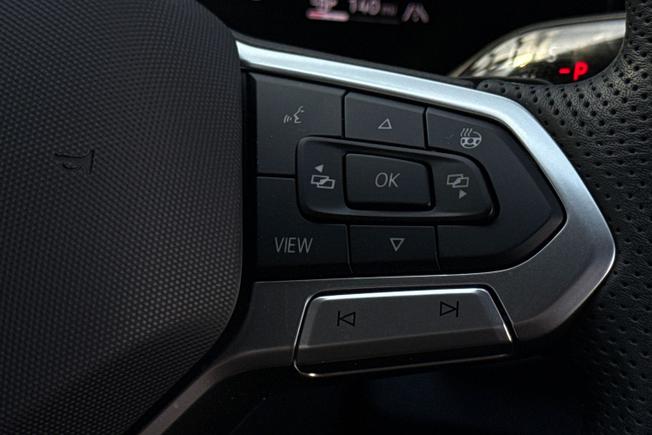 VOLKSWAGEN Tiguan Photo 17
