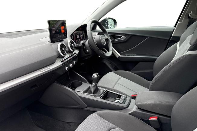 AUDI Q2 Photo 2