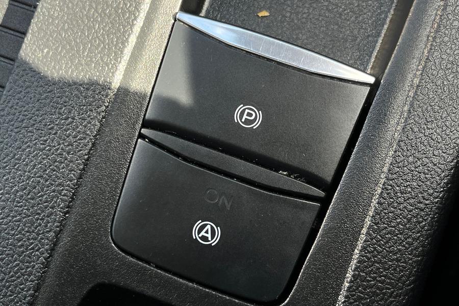 Ford Focus Photo autoimg-febc50cc6d6e7e2d3c21f3995c4ea04838ec33ed.jpg
