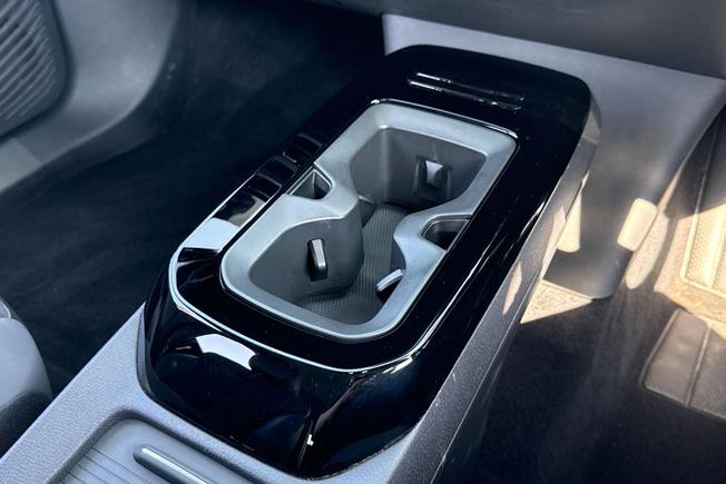 VOLKSWAGEN Id.5 Photo 25