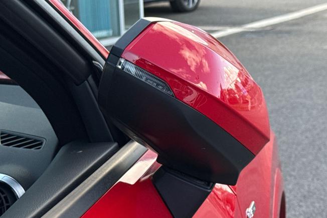 Audi Q2 Photo 39
