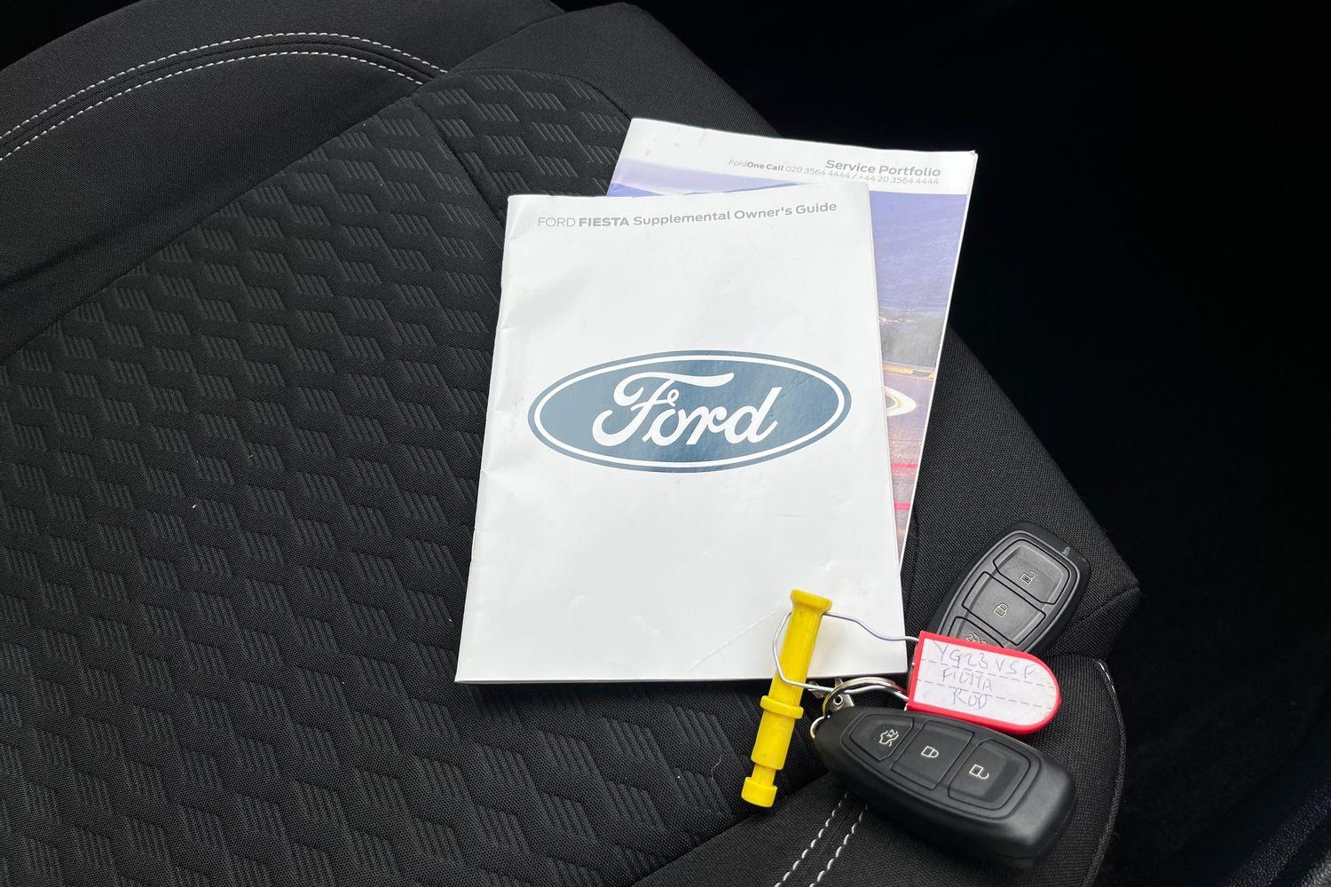 Ford FIESTA Photo 21