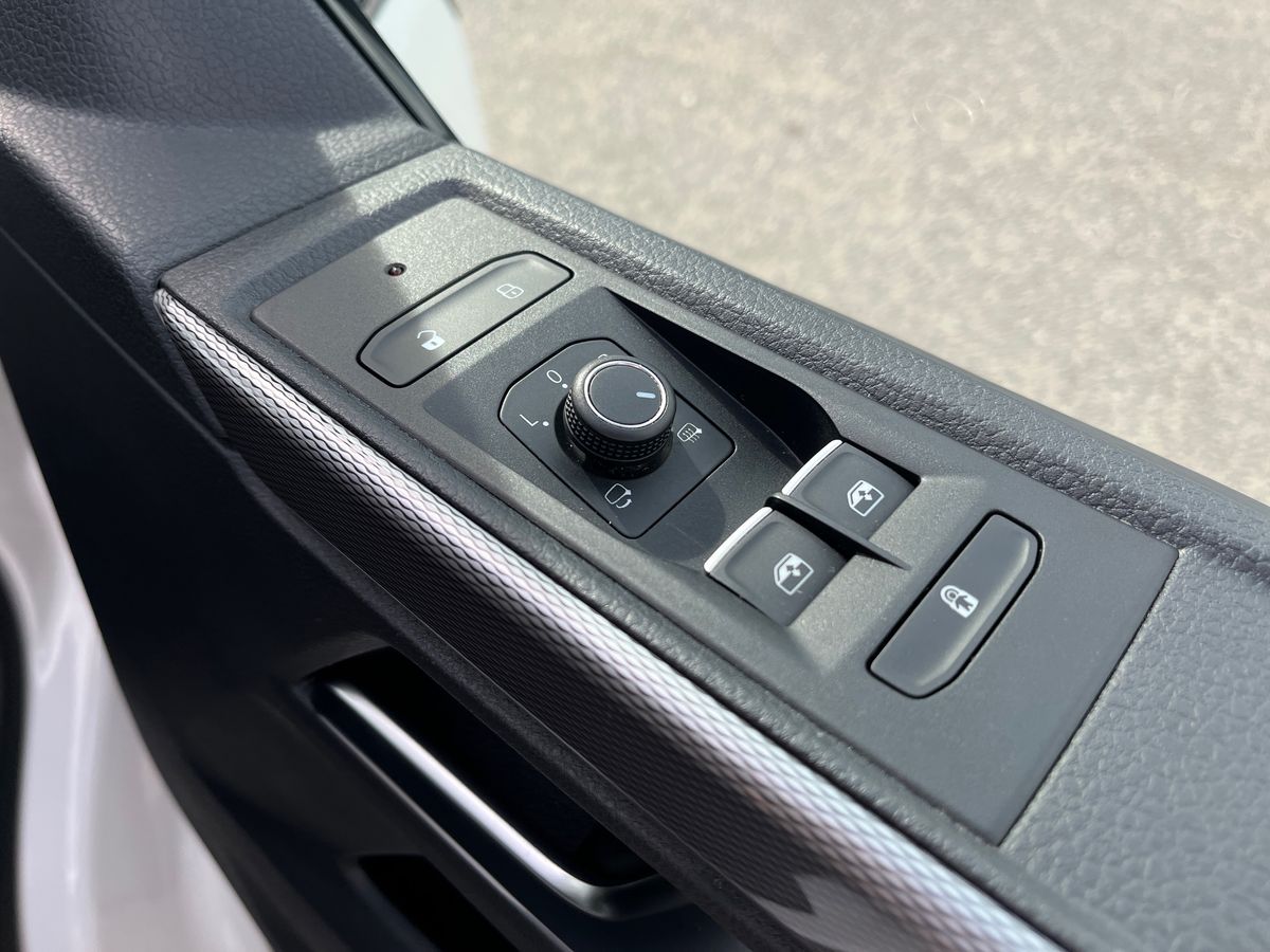 Volkswagen Caravelle Photo 28