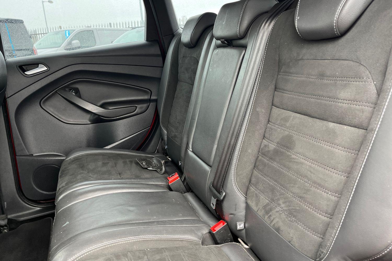 Ford KUGA Photo 19