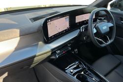AUDI  Q3 Sportback Photo 2
