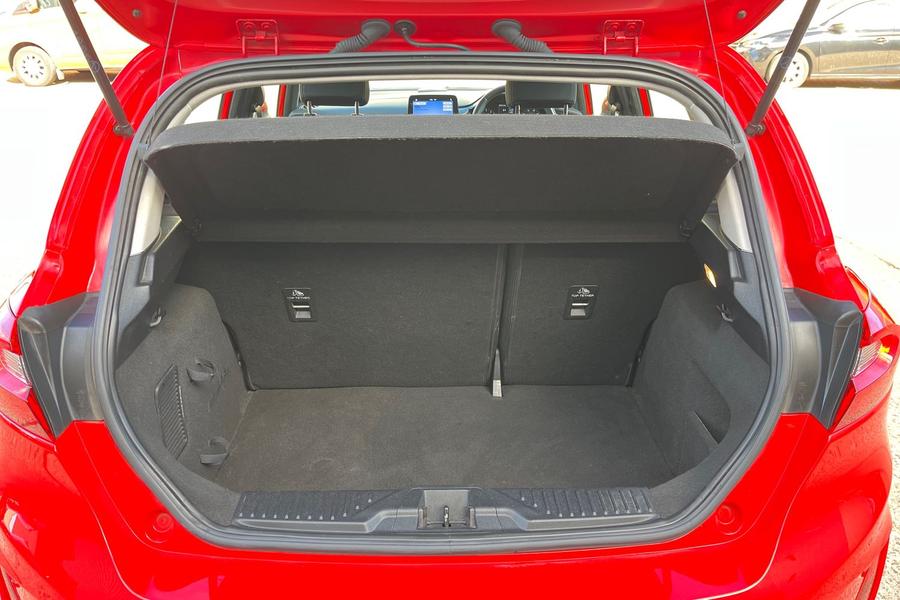 Ford Fiesta Photo autoimg-fecf405b9cd7debb6bb5d2305a9d1abb141d8033.jpg