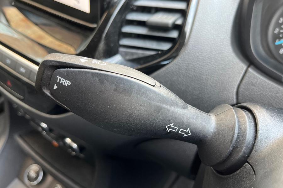 Ford KA+ Photo autoimg-fed3b83e2a561556e0fbb44501f032d5a0026d8d.jpg