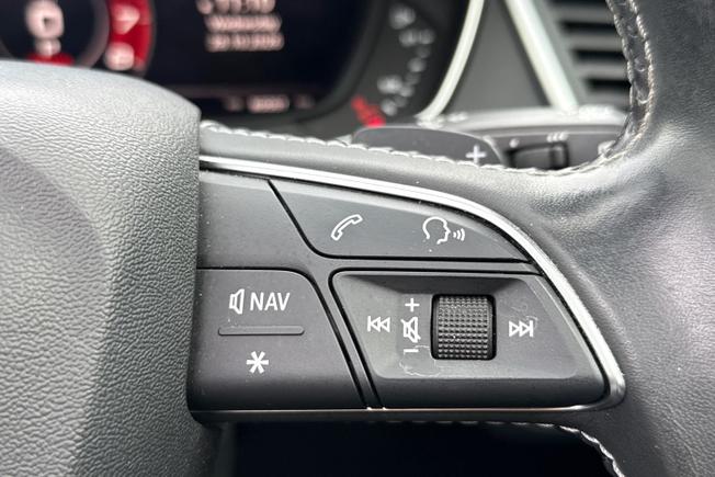 AUDI SQ5 Photo 17