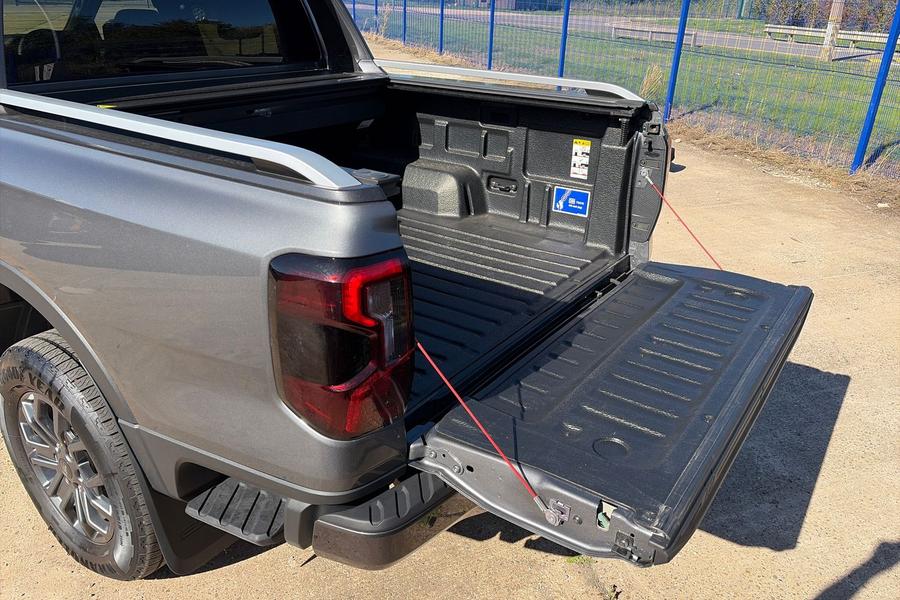 Ford RANGER Photo autoimg-fed7fd95f178a70ef184753186c65b7f6ecff22f.jpg