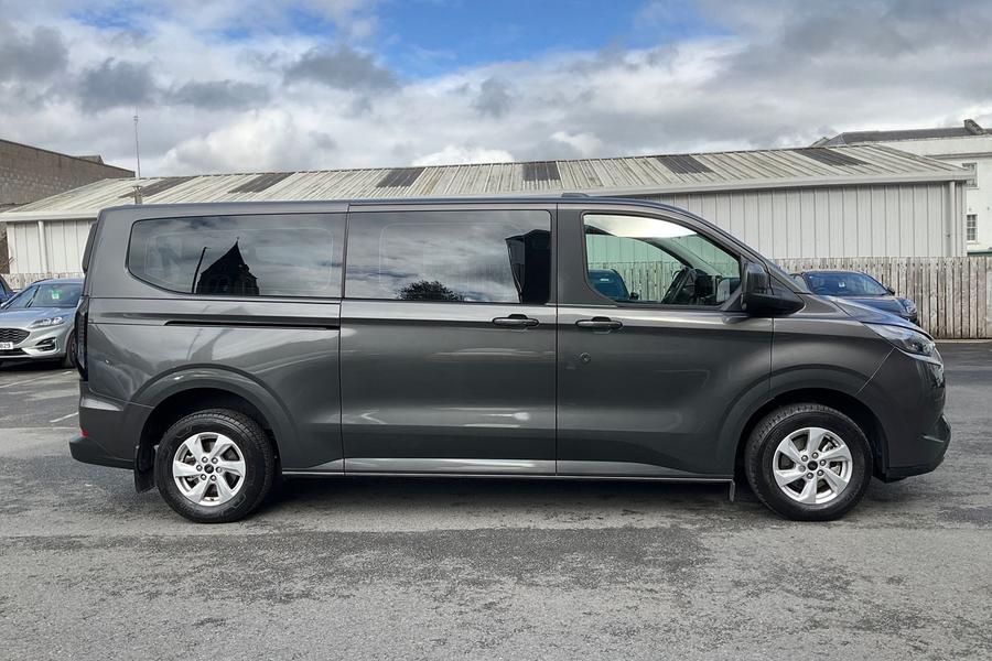 Ford TOURNEO CUSTOM Photo autoimg-fedc30a8f724723a2f9c2efde5616a6a25cb5e54.jpg