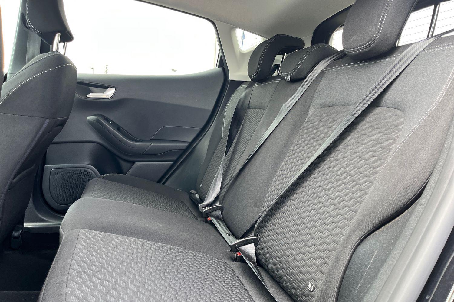 Ford FIESTA Photo 19