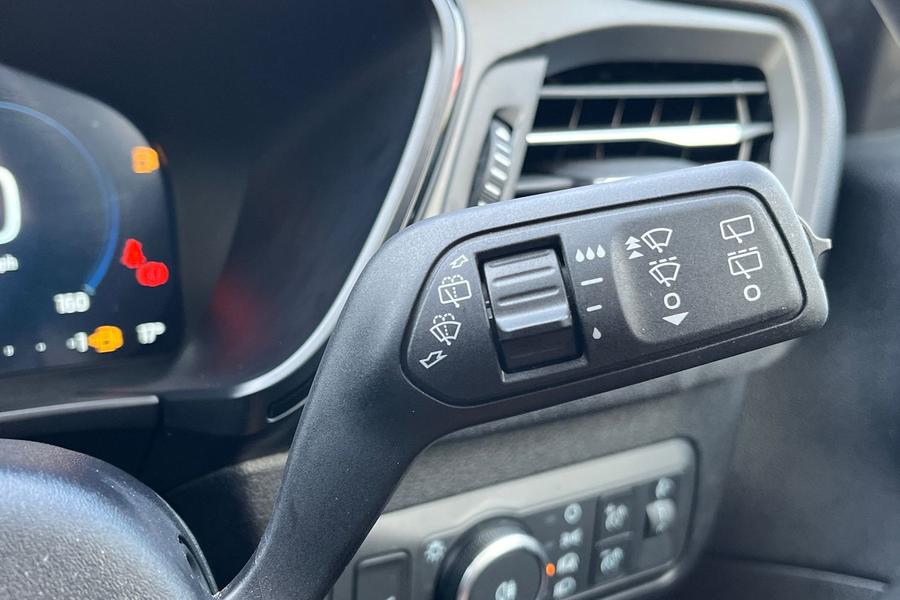Ford Kuga Photo autoimg-fedff615d05fd500fa59e29a5e40db5c7048e37e.jpg