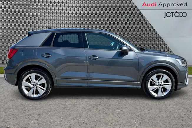 AUDI Q2 Photo 4