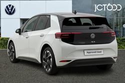 VOLKSWAGEN ID.3 Photo 3