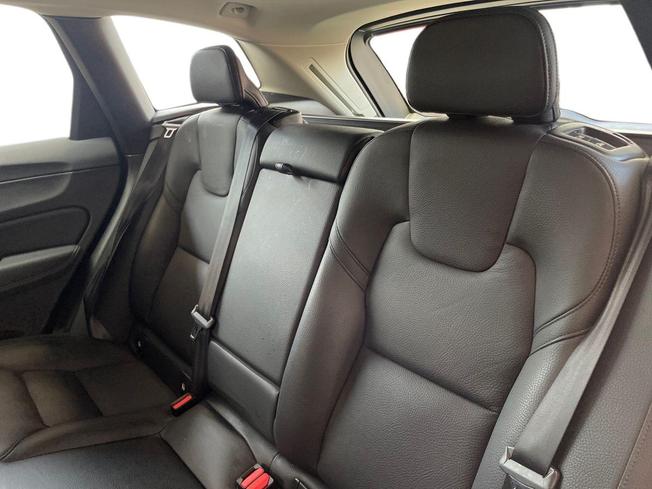 VOLVO XC60 Photo 9