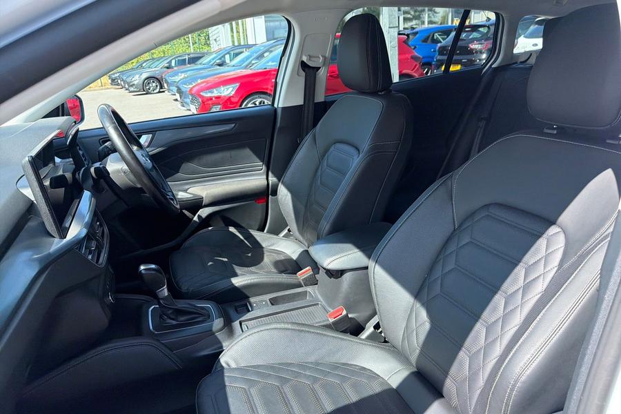Ford FOCUS Photo autoimg-fee7dd1d59a998c0a1185a1f4e528756d8d24554.jpg