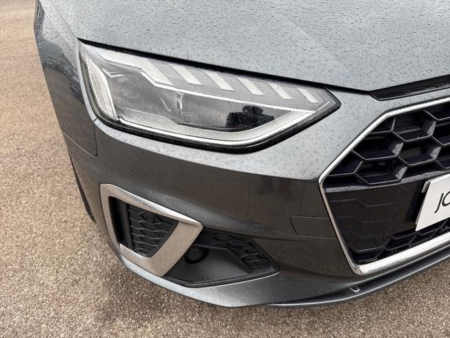 AUDI A4 Photo 19