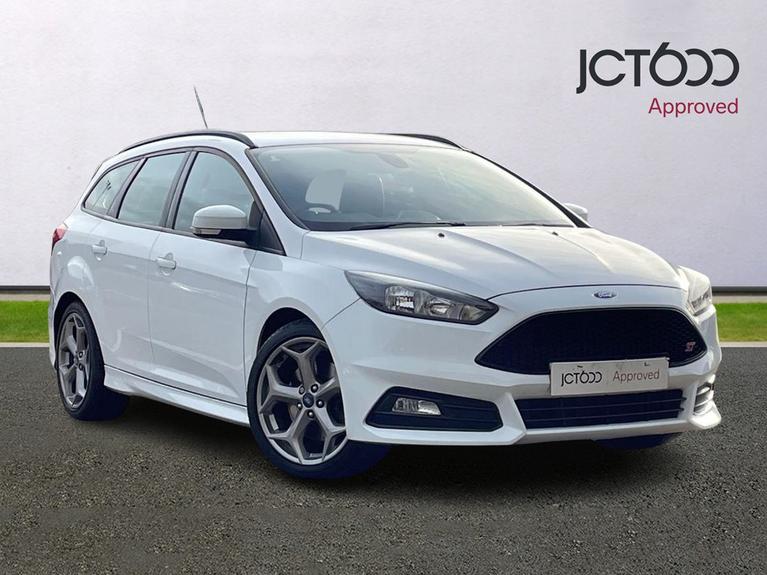 Used 2016 Ford Focus 2.0 TDCi ST-2 Estate 5dr Diesel Manual Euro 6 (s/s) (185 ps) White at JCT600