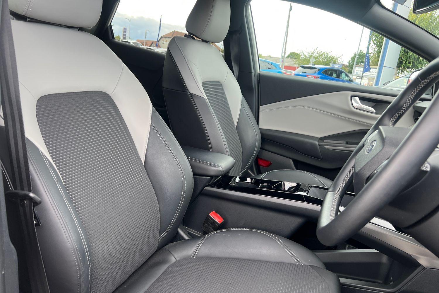 Ford PUMA Photo 16