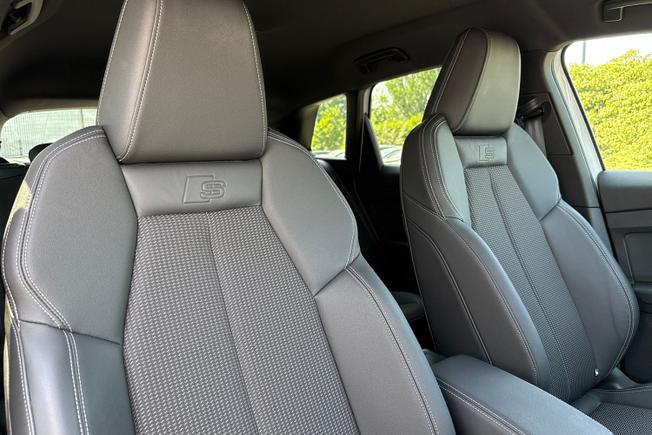 AUDI Q4 E-Tron Photo 33