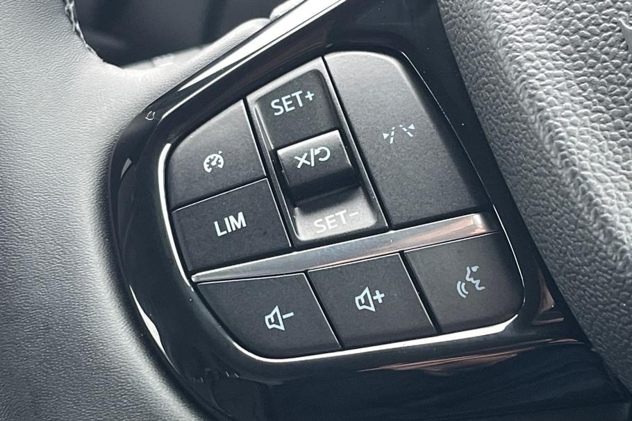 Used Ford E-TRANSIT CUSTOM WR75MZN 18