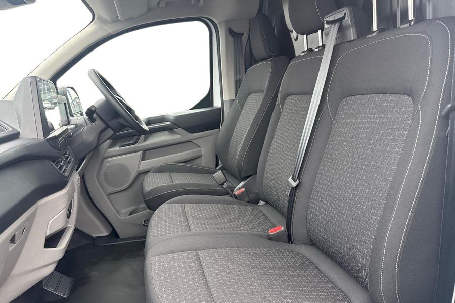 Ford E-TRANSIT CUSTOM Photo autoimg-feee5a4949eaccf827b3cccb0c52b49a48a77b91.jpg