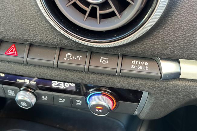 AUDI A3 Photo 33