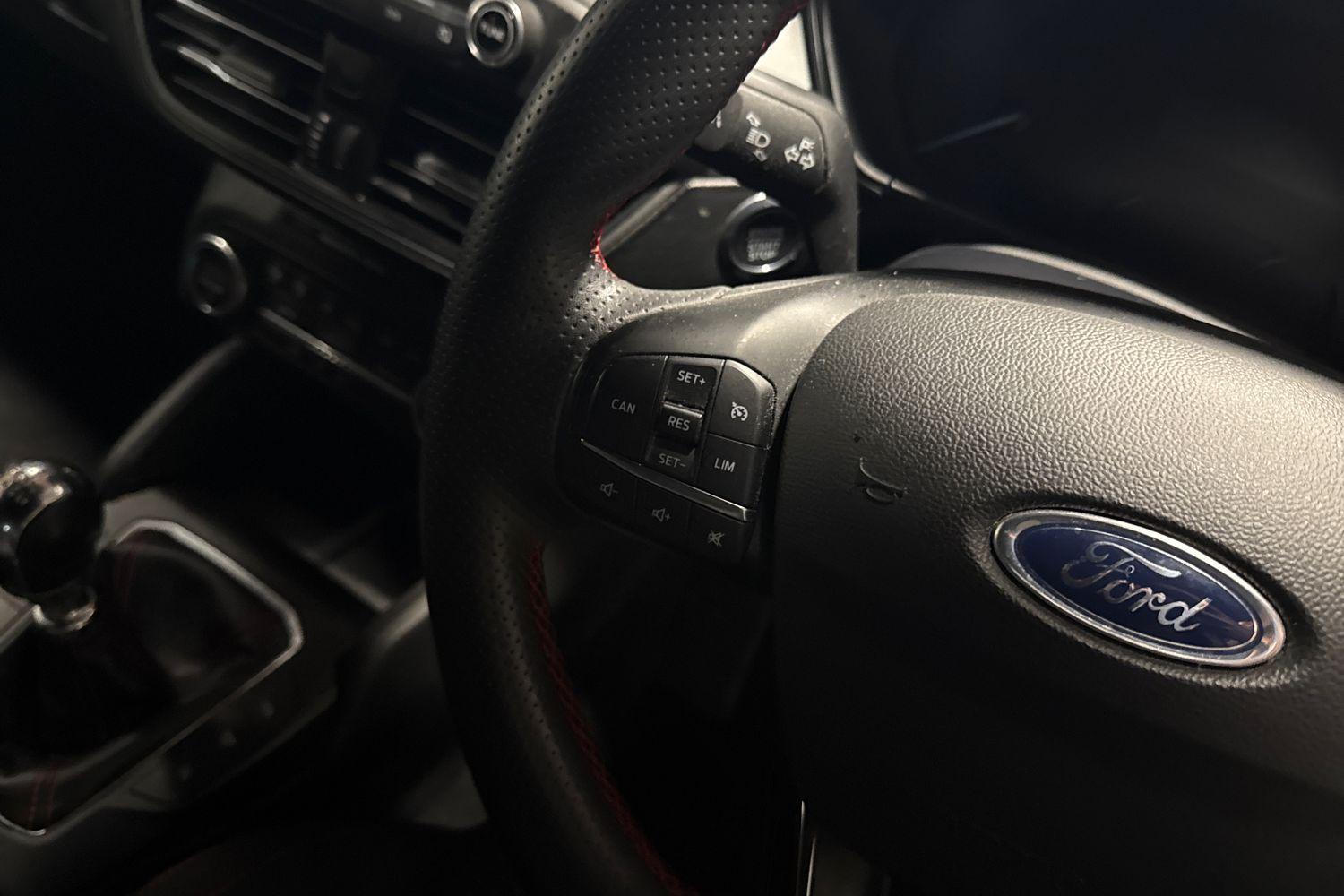 Ford FOCUS Photo 28