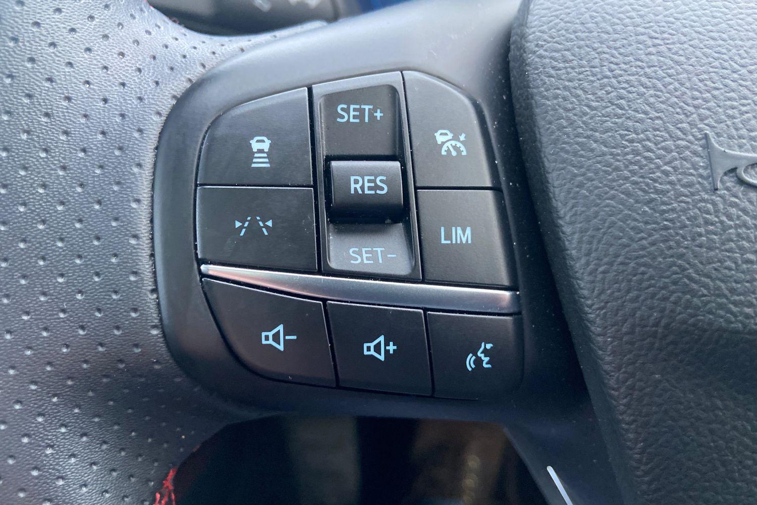 Ford KUGA Photo 26