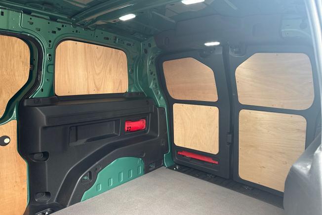 Volkswagen Id. Buzz Cargo Photo 9