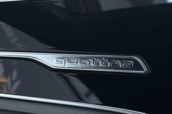AUDI Sq7 Photo 30