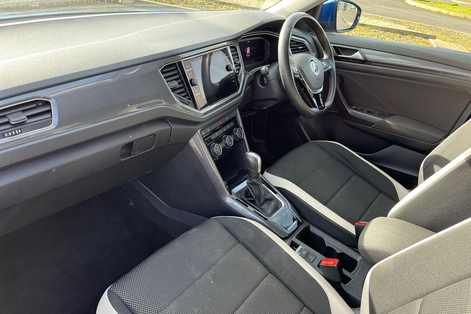 Volkswagen T-ROC Photo 17