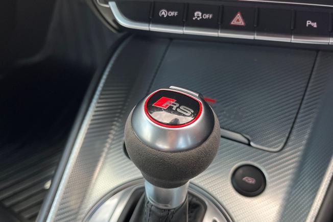 Audi TT RS Photo 34