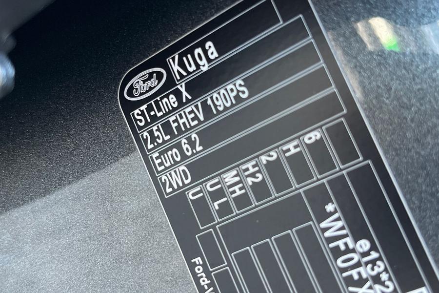 Ford KUGA Photo autoimg-fefae2cec8214a15104037830629dece6b16f611.jpg