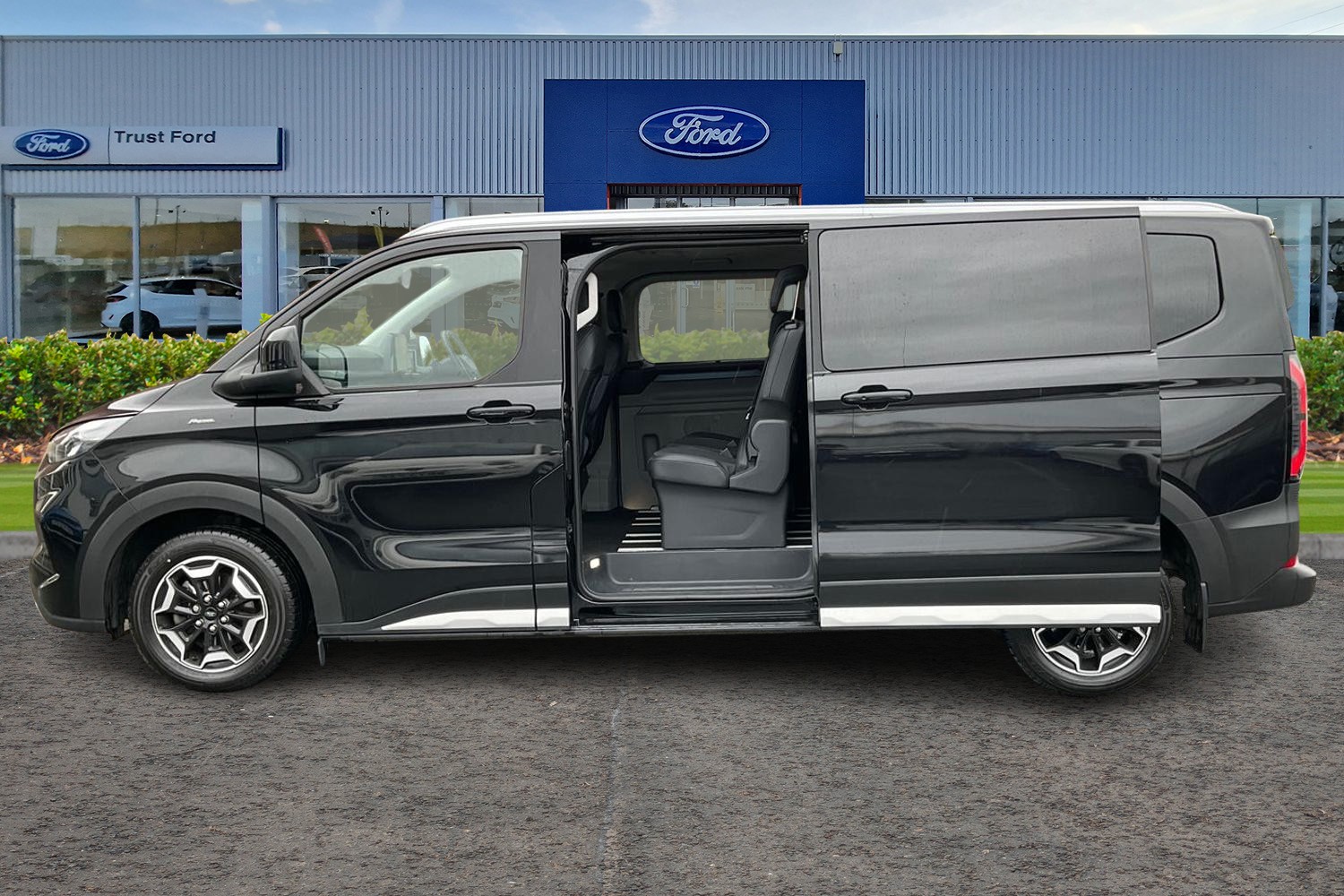 Ford TOURNEO CUSTOM Photo 4