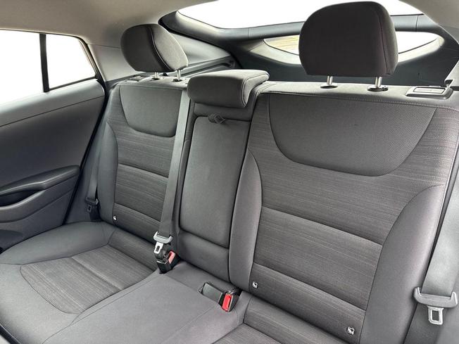 HYUNDAI Ioniq Photo 9
