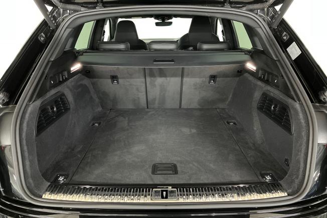 Audi Q8 E-Tron Photo 12