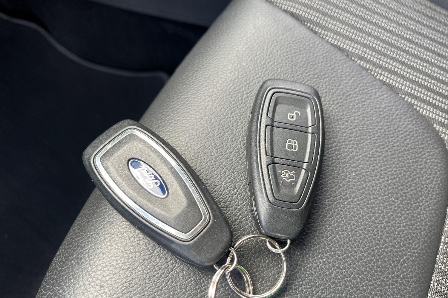 Ford FOCUS Photo 21