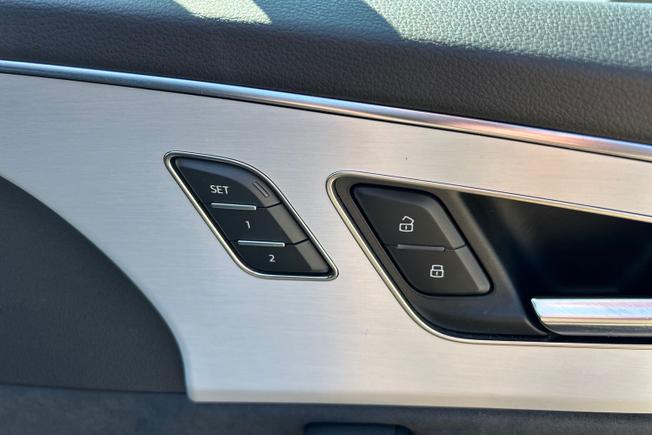 AUDI Q7 Photo 43
