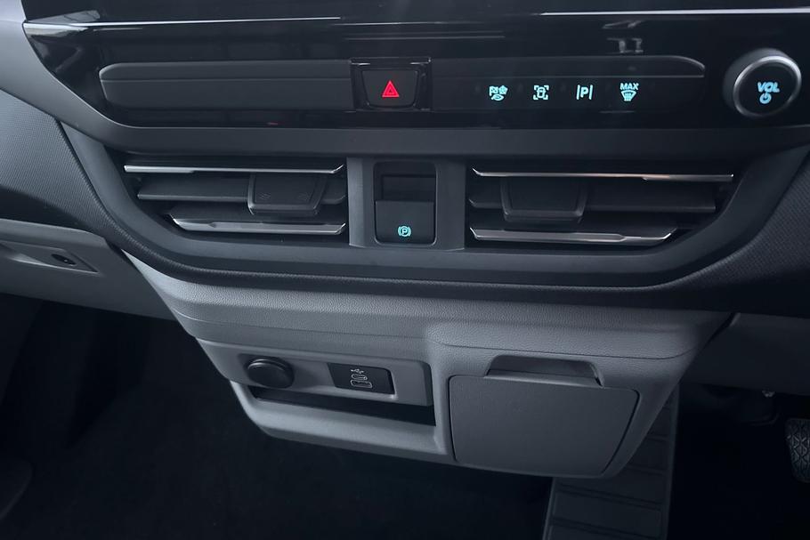 Used Ford E-TOURNEO CUSTOM 9