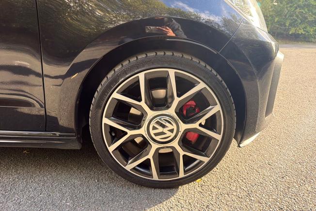 VOLKSWAGEN UP Photo 22