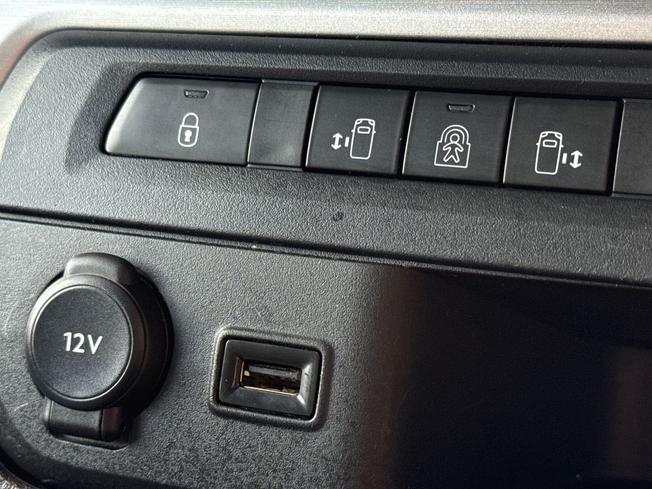 VAUXHALL Vivaro Life Electric Photo 56
