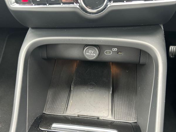 Volvo XC40 Photo autoimg-ff16005590c90b16b67ab460540103a49fa8d213.jpg