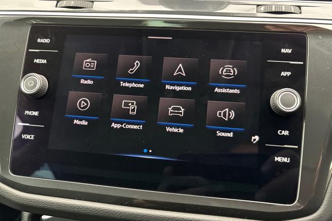 VOLKSWAGEN Tiguan Photo 24