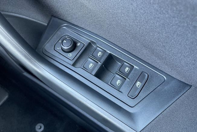 VOLKSWAGEN T-Roc Photo 42