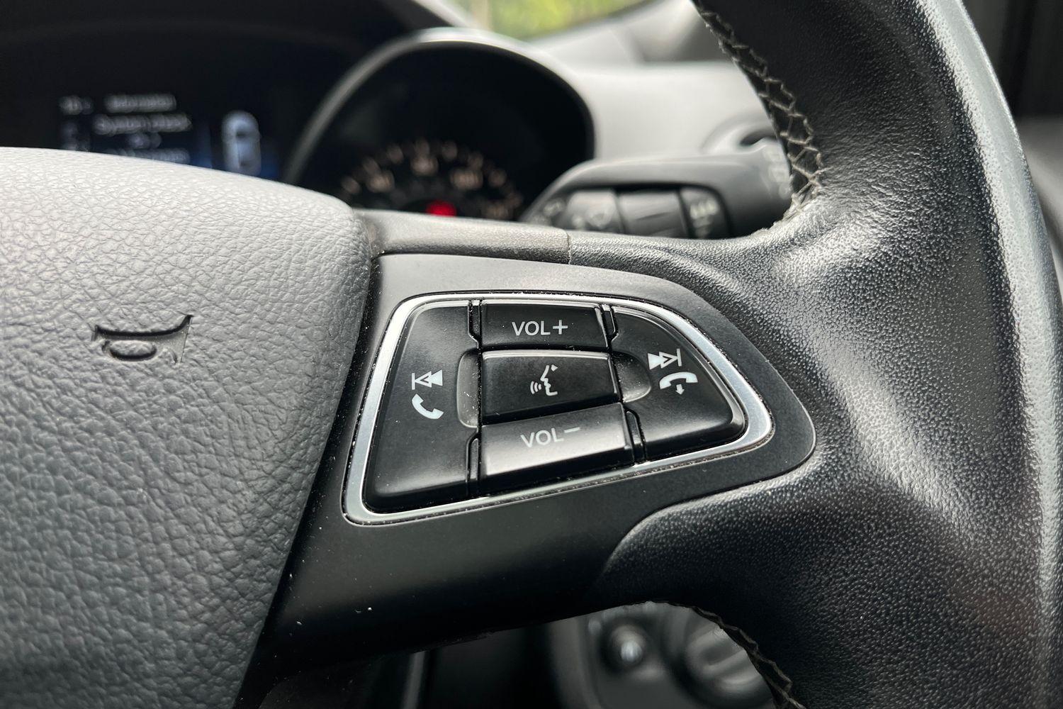 Ford KUGA Photo 35
