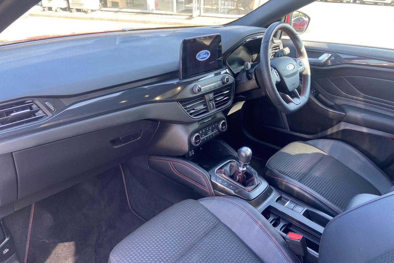 Ford FOCUS Photo 17