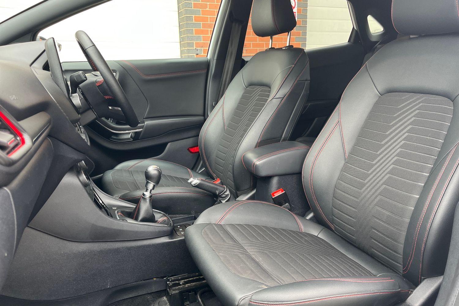 Ford PUMA Photo 18