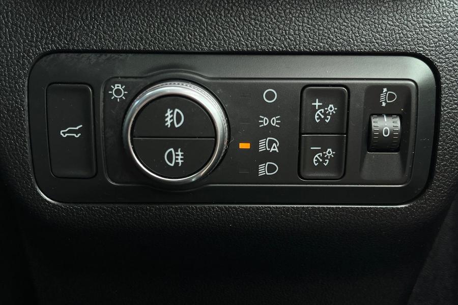 Ford Kuga Photo autoimg-ff2f68a81ff10f1a366af39ef33b36e558ba6009.jpg