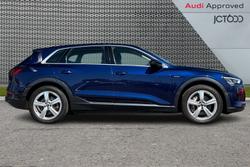 AUDI e-tron Photo 4